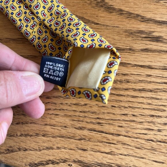 Polo Ralph Lauren Silk Neck Tie Yellow Paisley Smooth Foulard Hand Made in Italy - Picture 6 of 6